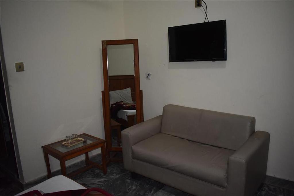 Hotel Al Hamrah Islamabad Bagian luar foto